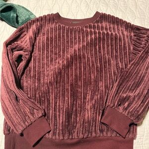 Women's Ribbed Velvet Sweater - Maroon